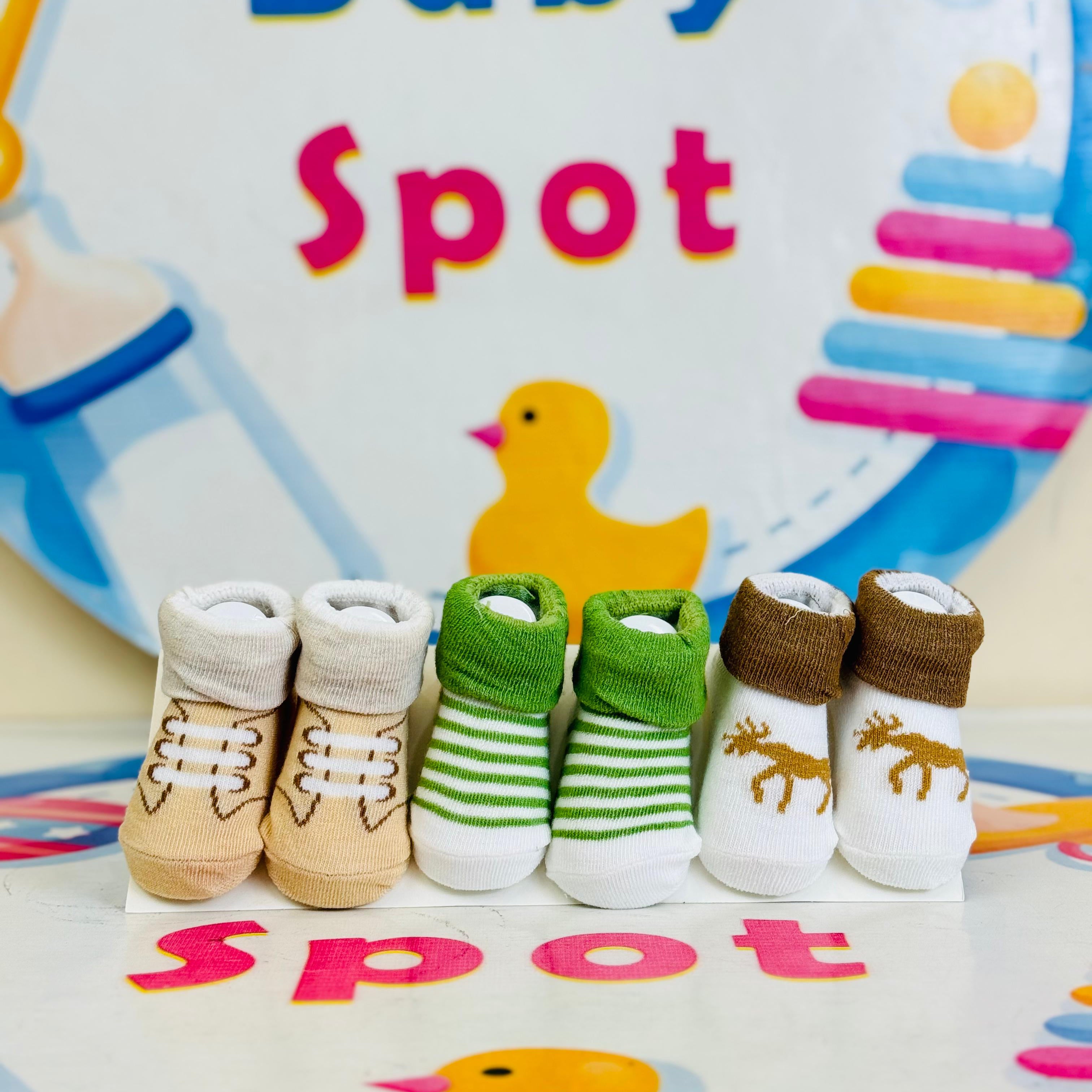 Hudson Baby® Premium Pack of 3 Socks Booties