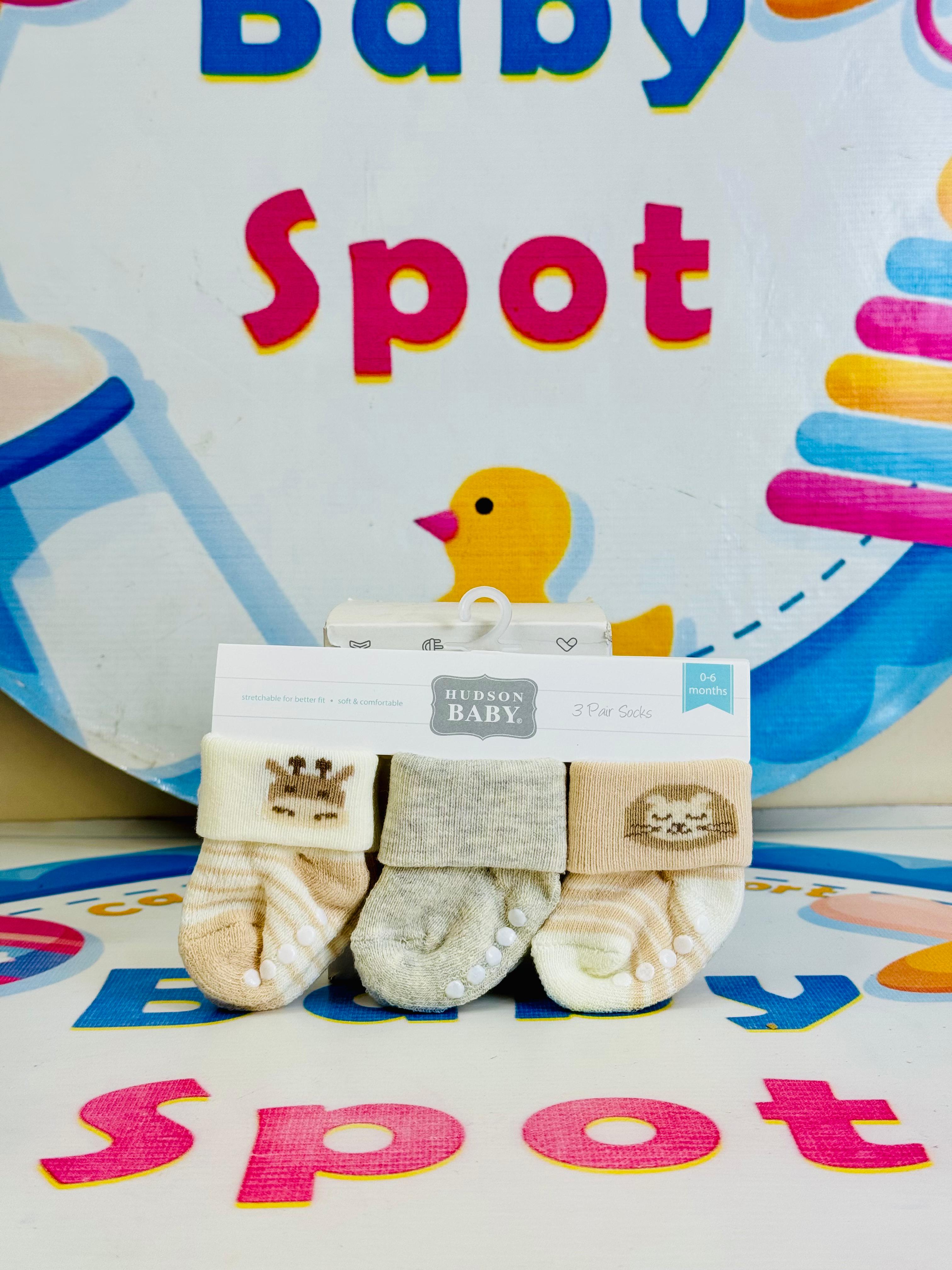 Hudson Baby –Set of 3 Socks for Newborns