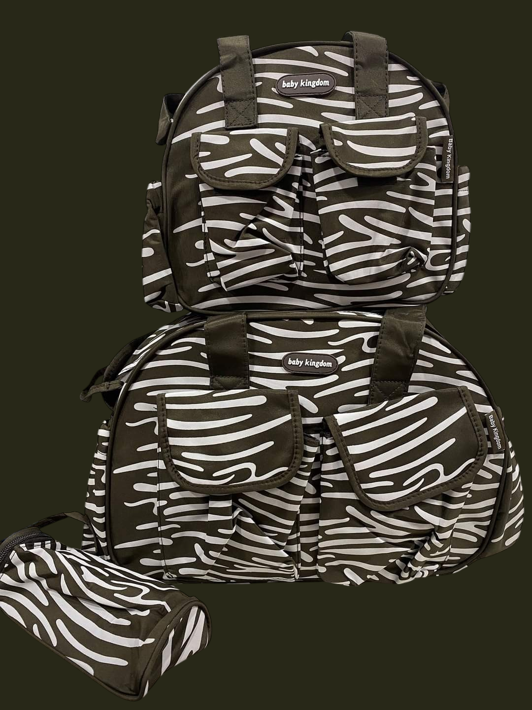 D-Shape Baby Bags / Mother Bags Set Collection

👜 Complete solution for every mom’s needs!

Set Includes:

🟢 1 Large D Bag: Spacious design for all baby essentials.

🟢 1 Small D Bag: Compact and perfect for quick trips.

🟢 1 Changing Sheet: Convenient for diaper changes anywhere.


Key Features:

🔥 Premium Quality: Made with durable and lightweight material.

💼 Stylish & Functional: Trendy D-shape with organized compartments.

✅ Easy to Clean: Perfect for everyday use and travel.

🎨 Multiple Color Op