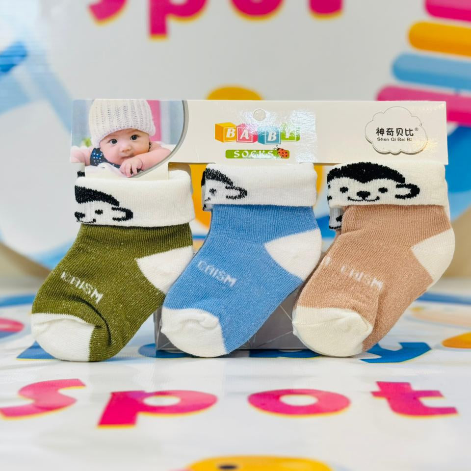 Capture your baby's cuteness with our imported quality baby socks set! Perfect for tiny feet, these socks are designed for babies aged 0-9 months. Soft, comfortable, and stylish, they come in a set of 3 vibrant colors. Keep your little one's feet warm and cozy!

 

🧦 Set of 3 imported quality baby socks

👶 Fits 0-9 months

✨ Soft, comfortable, and stylish