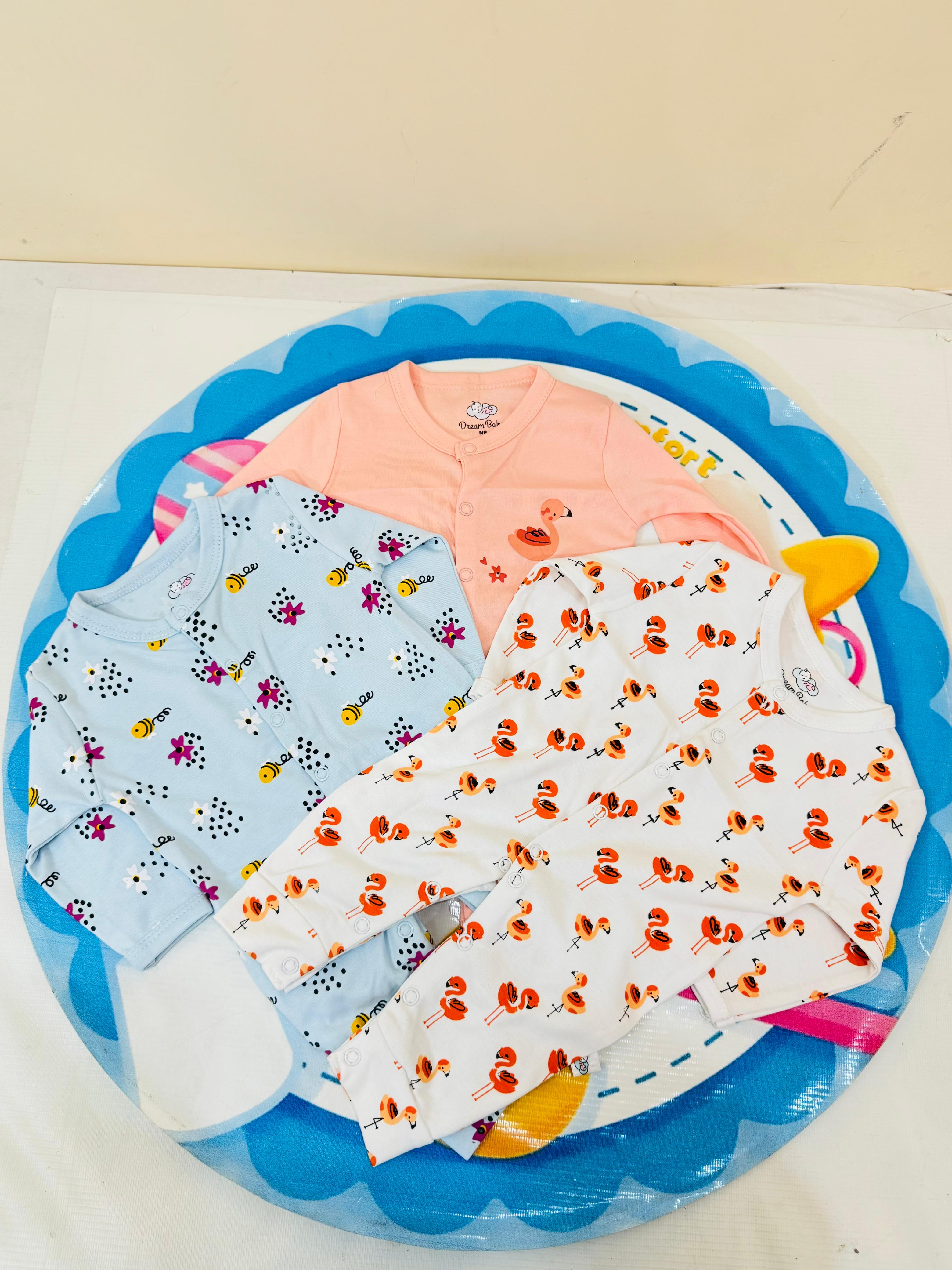 Dream Baby® Premium 3-Piece Sleepsuits / Rompers Set – 100% Cotton Comfort for Newborns

Wrap your newborn in pure softness with the Dream Baby® premium 3-piece romper set, specially designed to keep your little one cozy, comfortable, and stylish from day one. Made with 100% breathable cotton, these baby sleepsuits are gentle on sensitive skin and perfect for both day and night.

Why parents in Pakistan love it:

Trusted Brand: Dream Baby® is known for premium-quality babywear globally

Set of 3 Rompers: A 