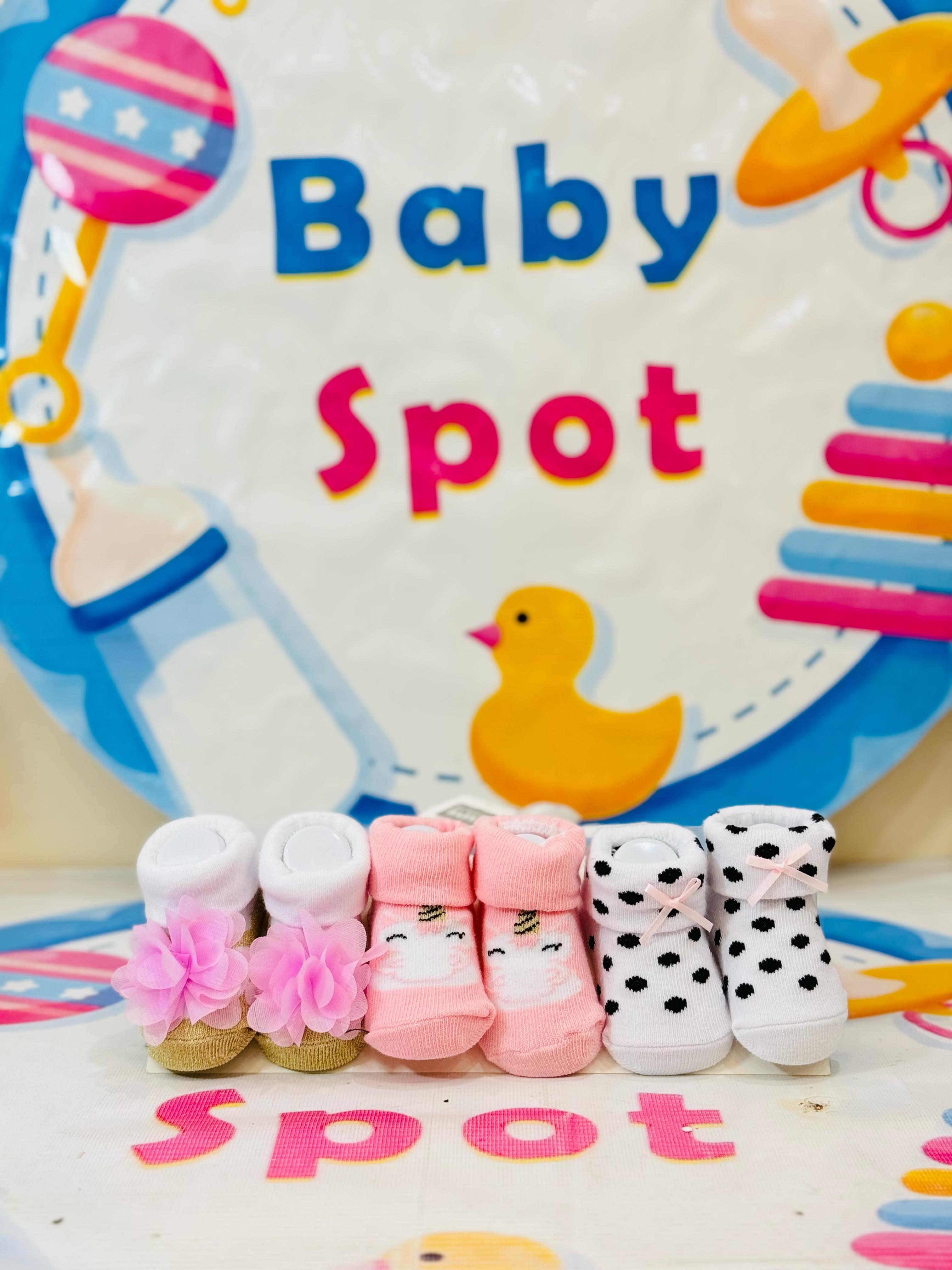HudsonBabyPakistan #BabySocksBooties #ImportedBabySocks #NewbornEssentials #BabyClothingStorePakistan #OnlineBabyShopPK #0To9MonthsSocks #SoftBabyBooties #BabyAccessoriesPakistan #ImportedBabyWearPK #NewbornFootwearPK #BabySpotOfficial



