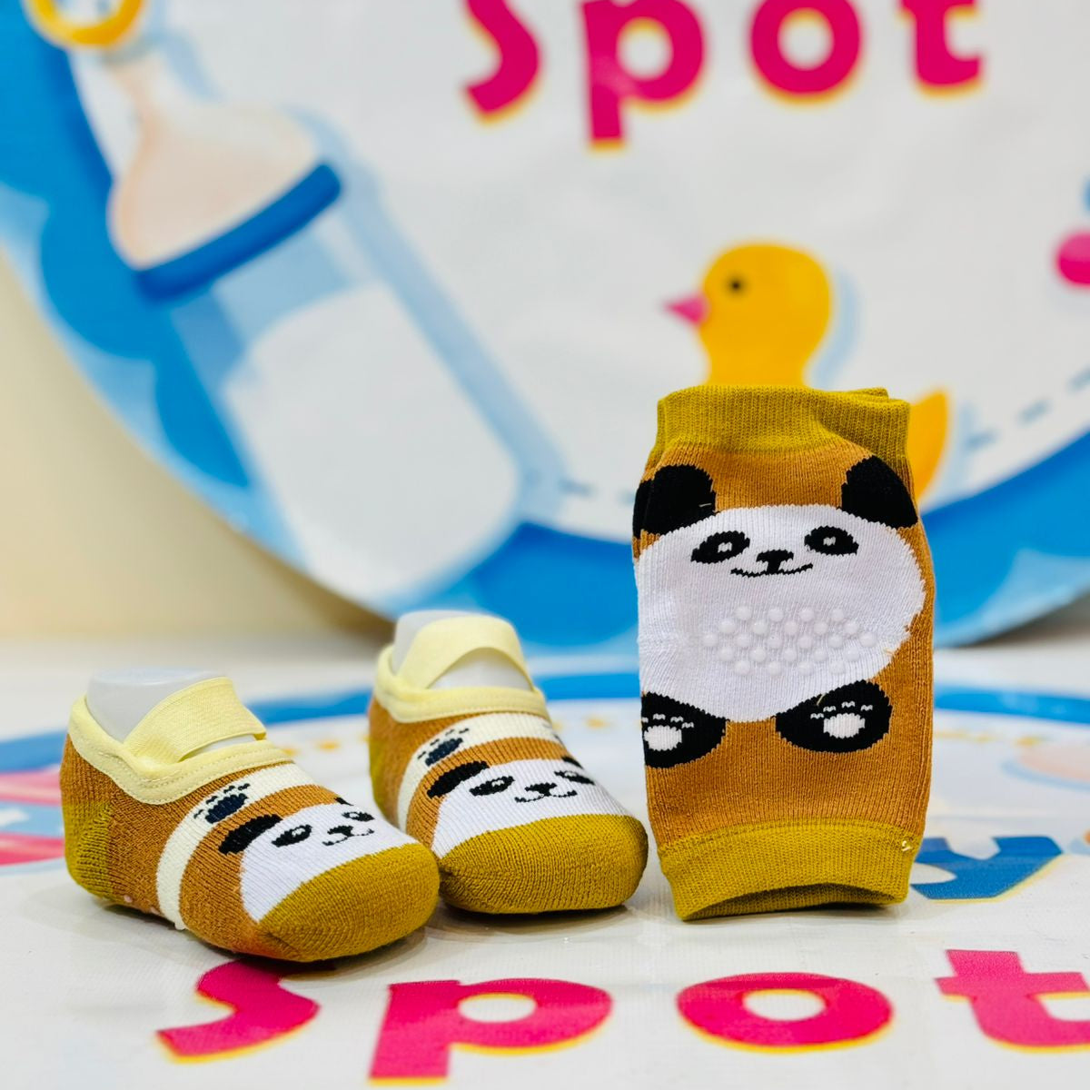 Imported Baby Knee Pads + Anti-Slip Socks Combo Collection – Comfort & Safety in One Cute Set

 

Give your baby the perfect combo of protection and style with our Imported Baby Knee Pads + Matching Anti-Slip Socks Collection – specially curated for active little explorers! Whether your baby is crawling, cruising, or taking first steps, this set is a must-have for every newborn wardrobe.

 

This combo not only keeps those tiny knees safe but also ensures a strong grip on slippery floors, making it perfect 