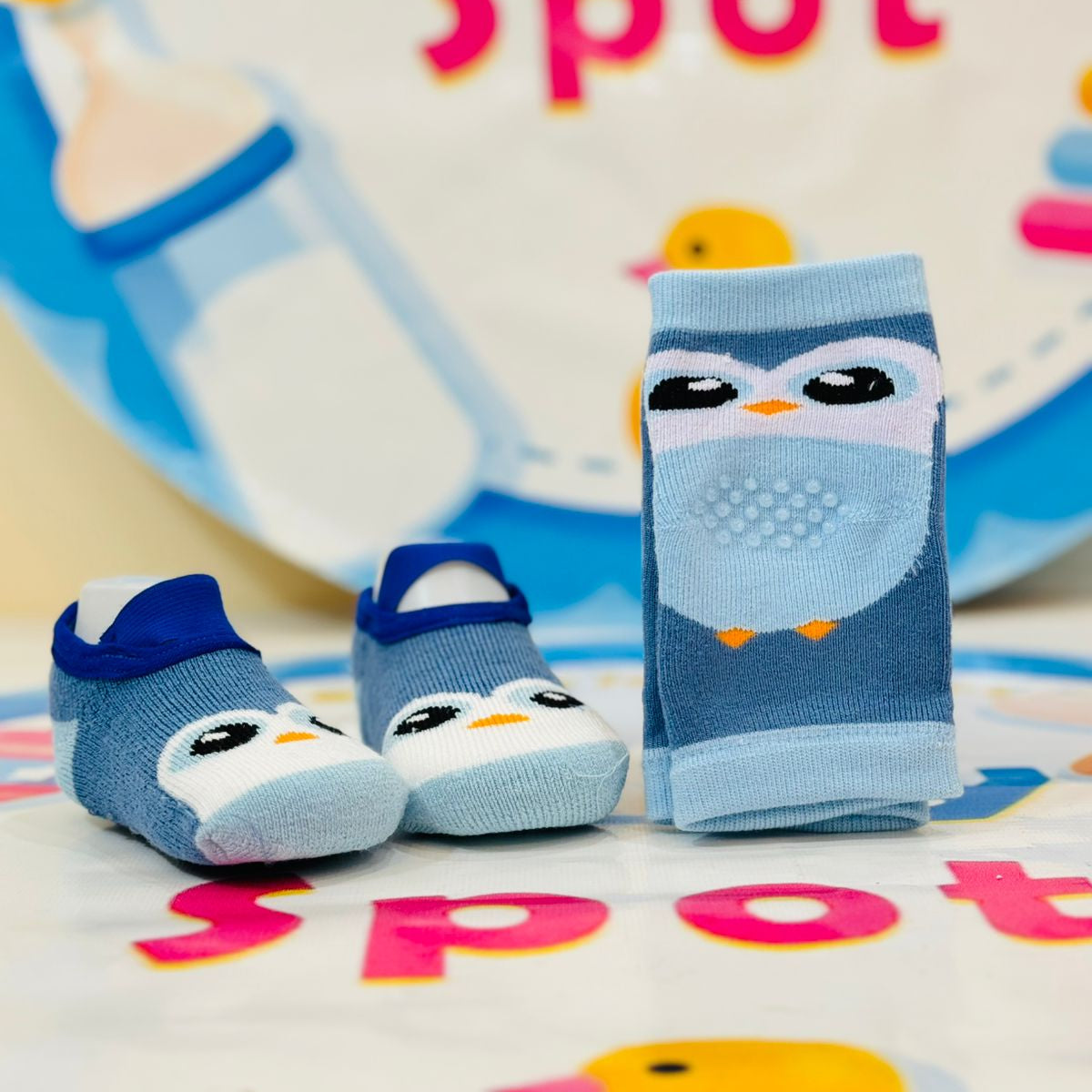 Imported Baby Knee Pads + Anti-Slip Socks Combo Collection – Comfort & Safety in One Cute Set

 

Give your baby the perfect combo of protection and style with our Imported Baby Knee Pads + Matching Anti-Slip Socks Collection – specially curated for active little explorers! Whether your baby is crawling, cruising, or taking first steps, this set is a must-have for every newborn wardrobe.

 

This combo not only keeps those tiny knees safe but also ensures a strong grip on slippery floors, making it perfect 